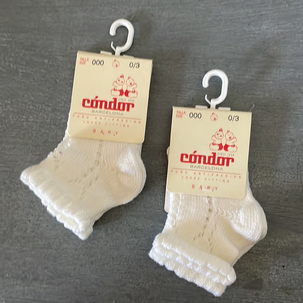 Condor Baby White Cotton Socks. Newborn size. Loose fitting